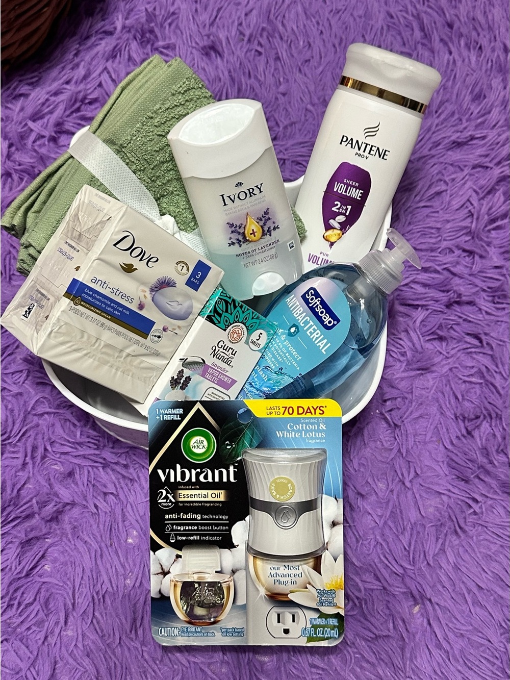 Pantene Pro-V Volume Shampoo & Bath Gift Set - Women - 8 items